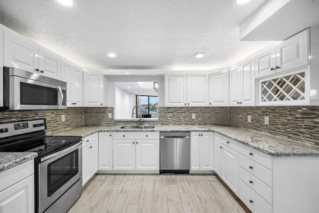 1035 S Federal Highway Delray Beach FL 33483