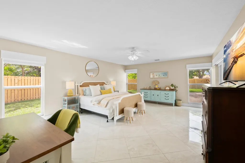 21521 E Hollandaire Drive Drive E Boca Raton FL 33433