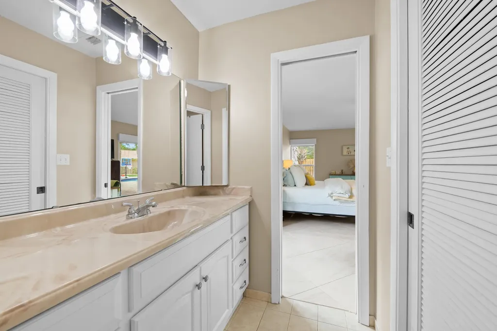 21521 E Hollandaire Drive Drive E Boca Raton FL 33433