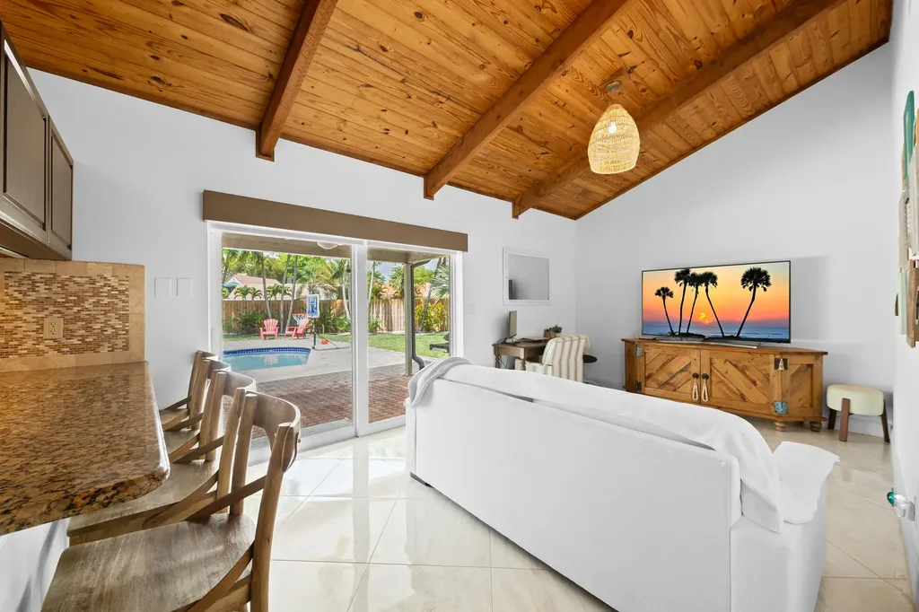 21521 E Hollandaire Drive Drive E Boca Raton FL 33433