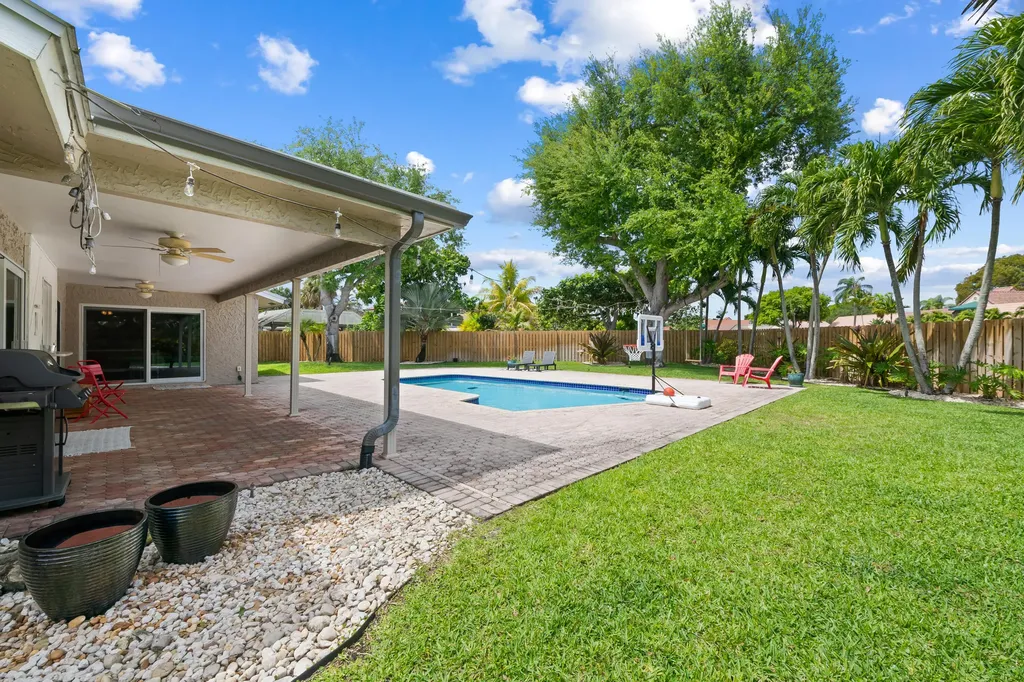 21521 E Hollandaire Drive Drive E Boca Raton FL 33433