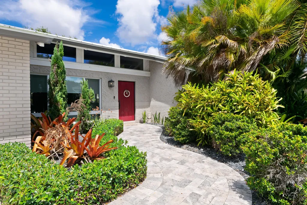 21521 E Hollandaire Drive Drive E Boca Raton FL 33433