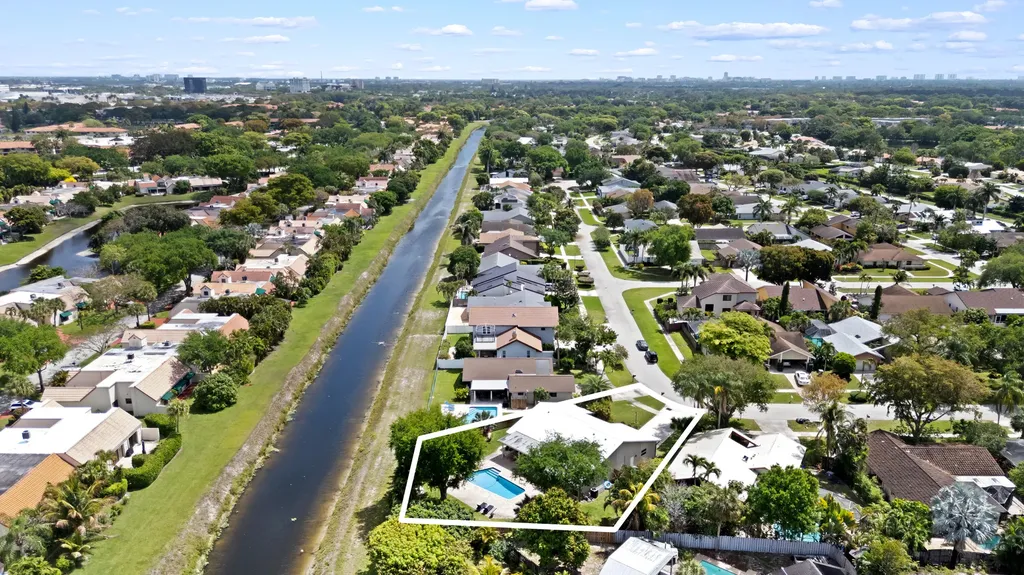 21521 E Hollandaire Drive Drive E Boca Raton FL 33433