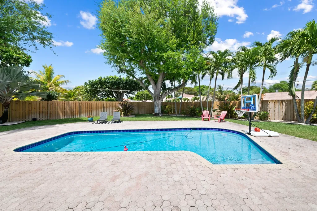21521 E Hollandaire Drive Drive E Boca Raton FL 33433