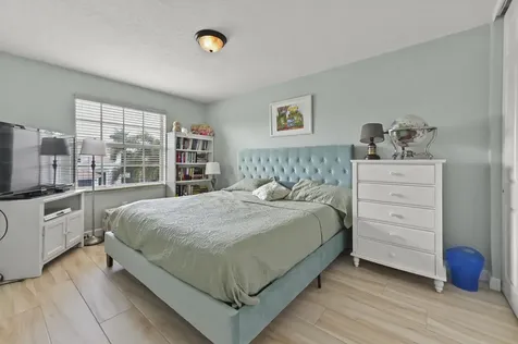 2731 Misty Oaks Circle Royal Palm Beach FL 33411