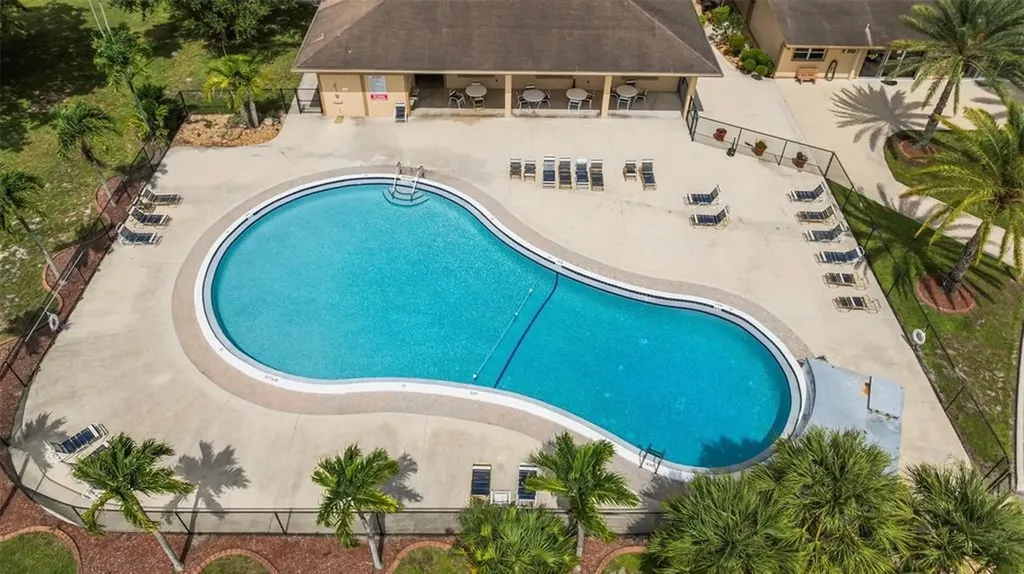 8550 SW 23rd Place Davie FL 33324