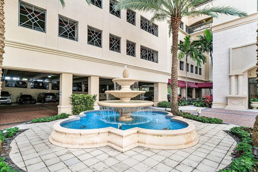 233 S Federal Highway Boca Raton FL 33432