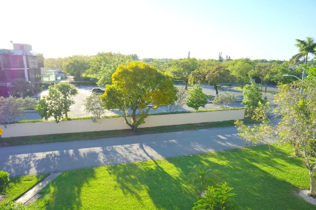 401 Southampton A West Palm Beach FL 33417
