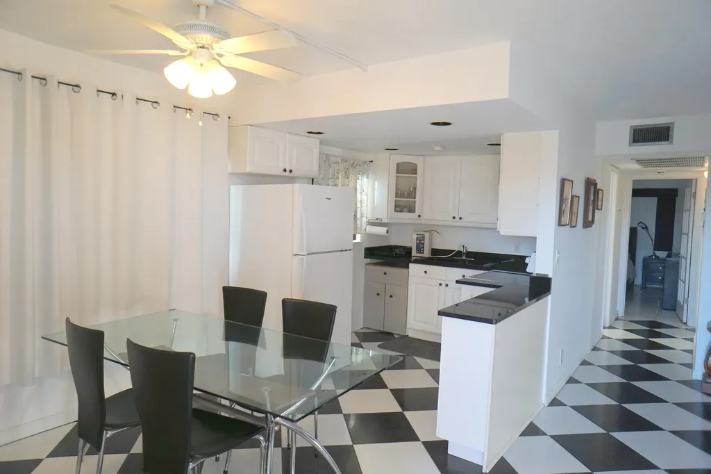 401 Southampton A West Palm Beach FL 33417