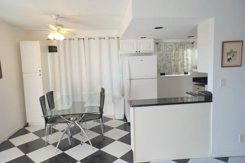 401 Southampton A West Palm Beach FL 33417