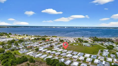 1520 St Thomas Avenue Sebring FL 33870