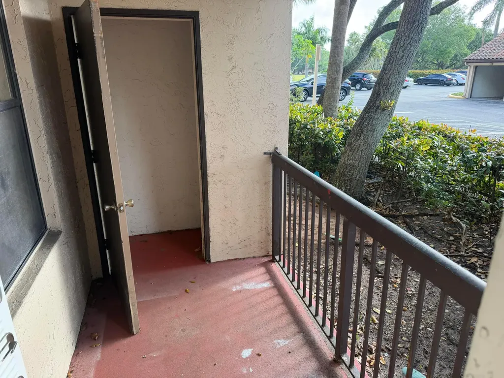 4441 W Mcnab Road Pompano Beach FL 33069