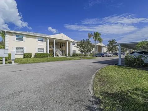 720 Lake Orchid Circle Vero Beach FL 32962