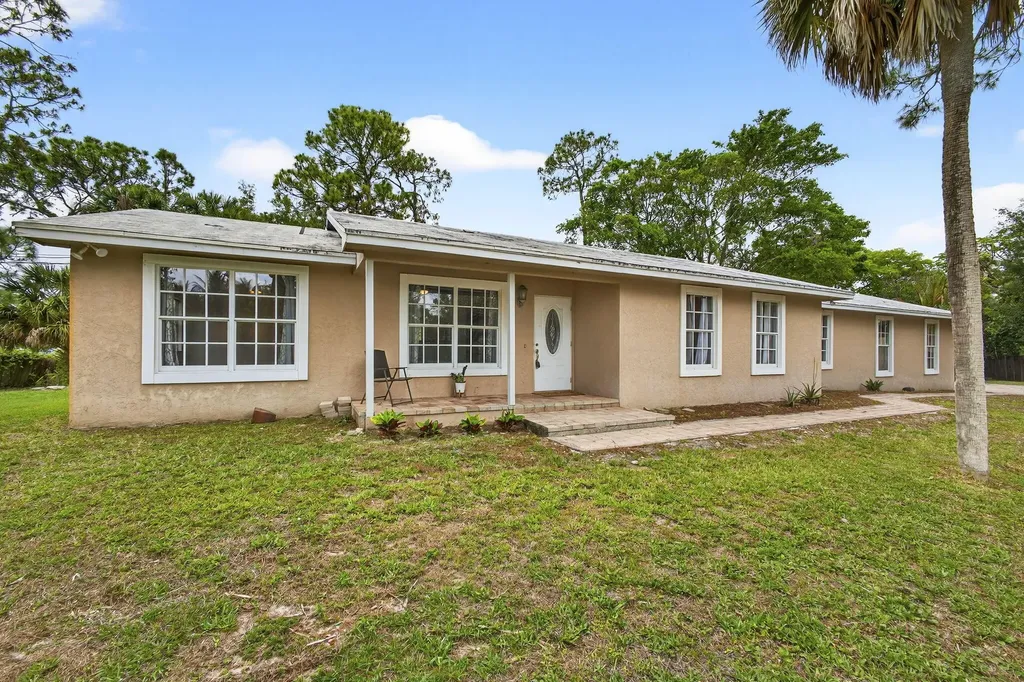 16932 Okeechobee Boulevard The Acreage FL 33470