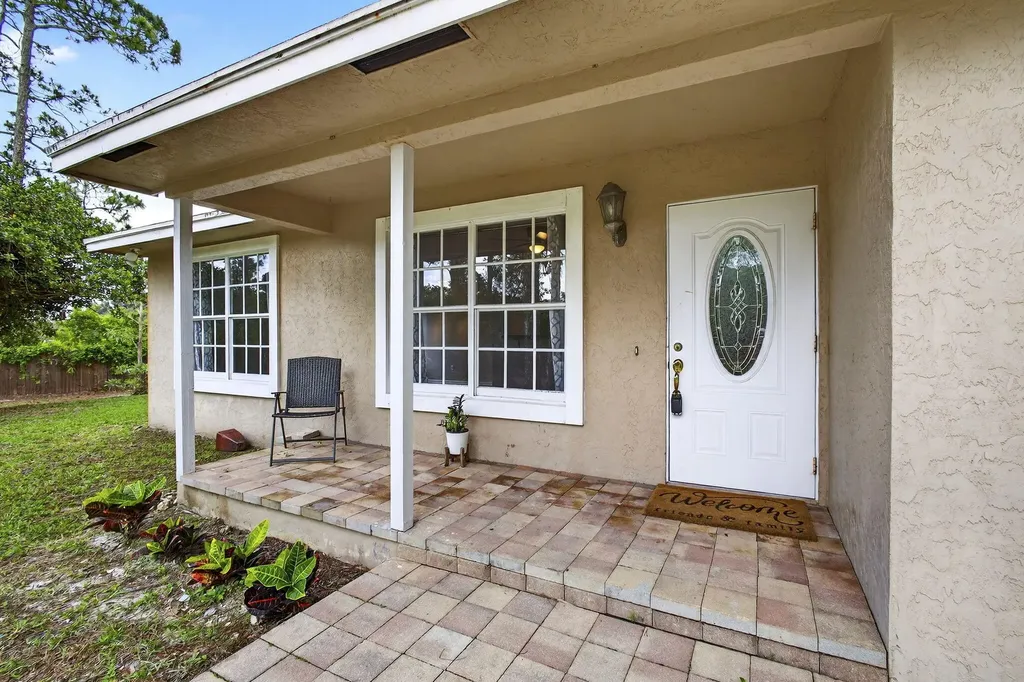 16932 Okeechobee Boulevard The Acreage FL 33470