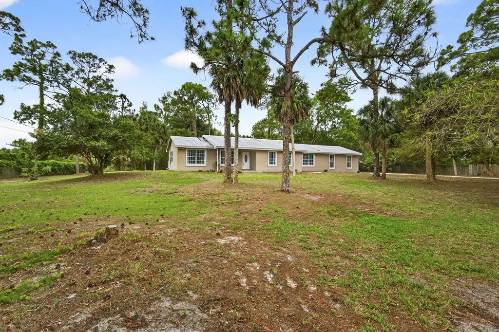 16932 Okeechobee Boulevard The Acreage FL 33470