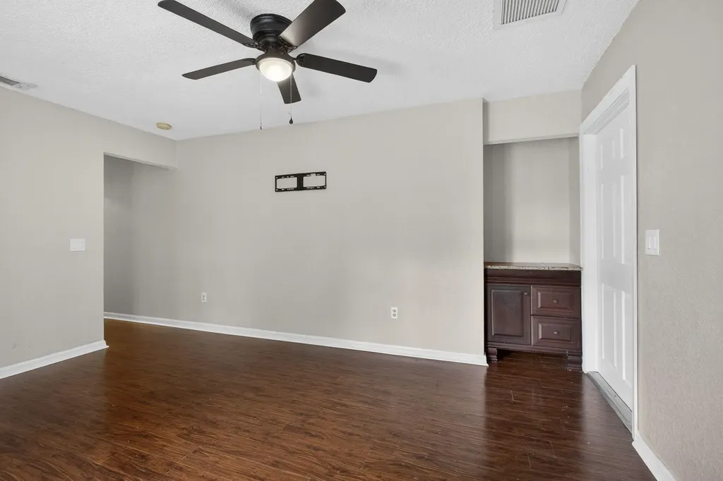 16932 Okeechobee Boulevard The Acreage FL 33470