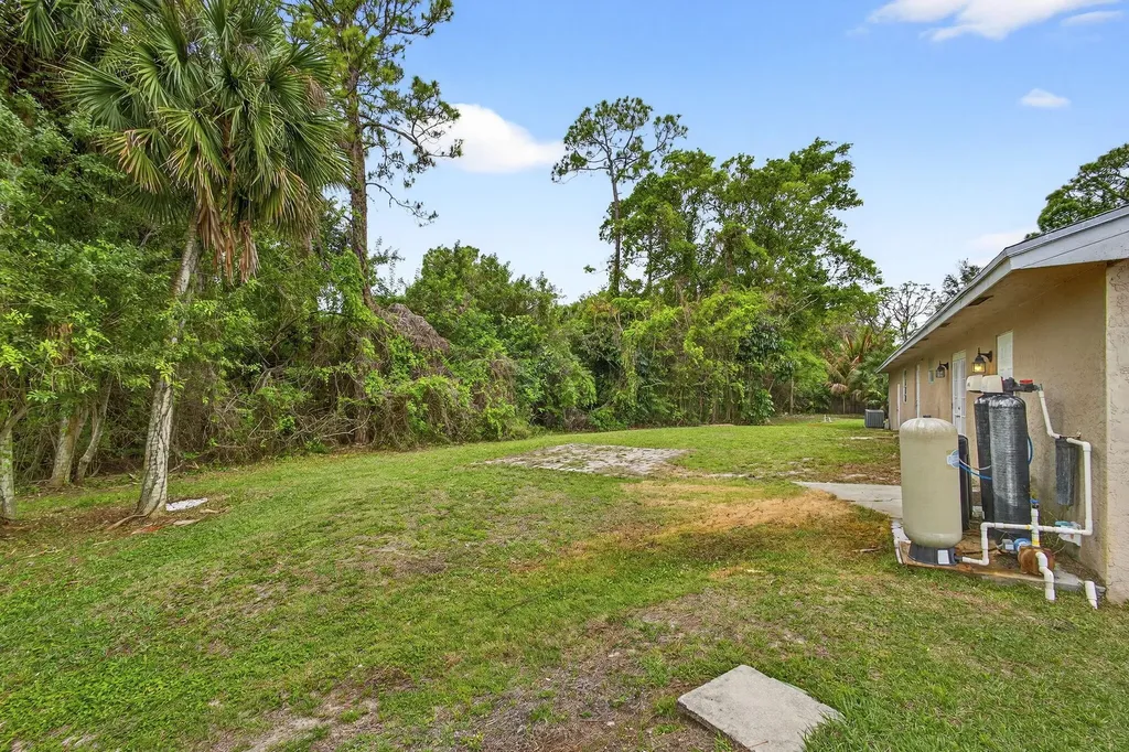 16932 Okeechobee Boulevard The Acreage FL 33470