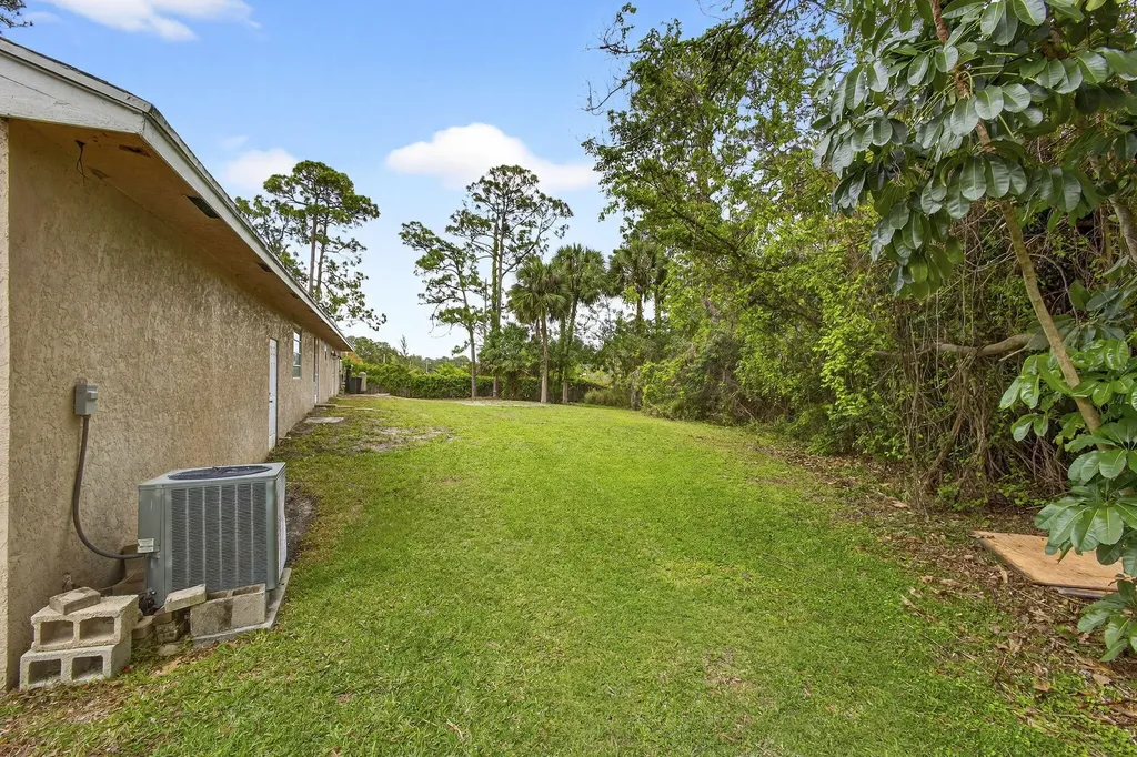 16932 Okeechobee Boulevard The Acreage FL 33470