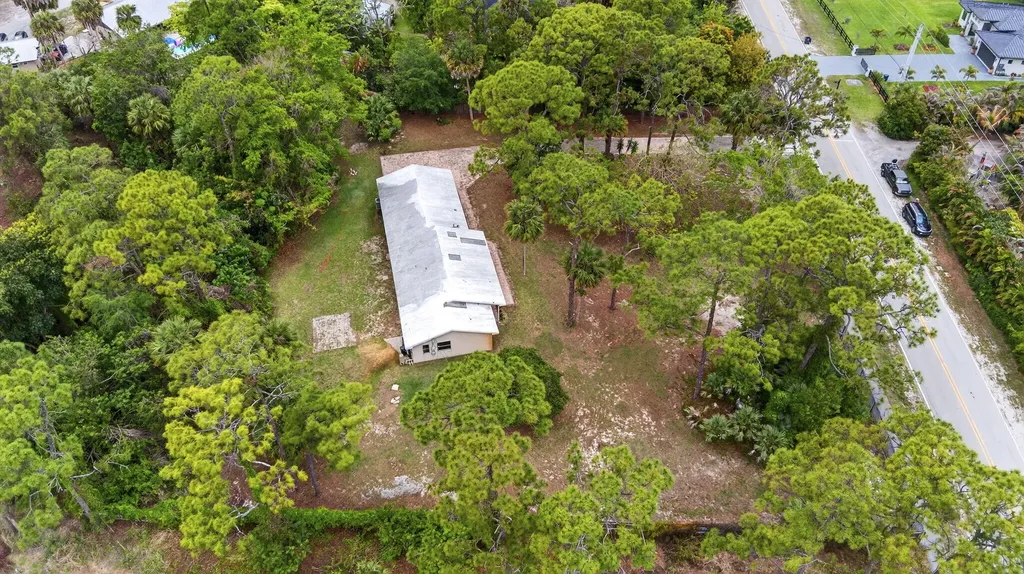 16932 Okeechobee Boulevard The Acreage FL 33470