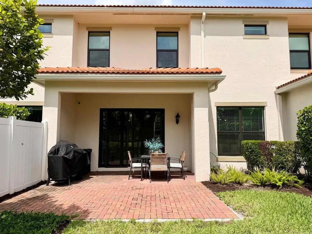 9420 Kinley Place Boca Raton FL 33428