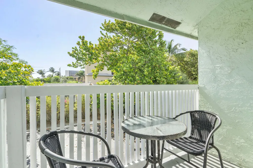 1968 NE 3rd Street Deerfield Beach FL 33441