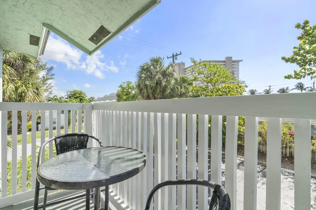 1968 NE 3rd Street Deerfield Beach FL 33441