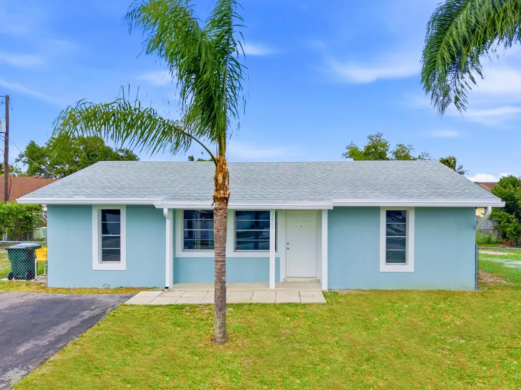 5669 S 35th Court Greenacres FL 33463