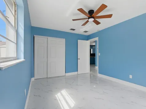 5669 S 35th Court Greenacres FL 33463