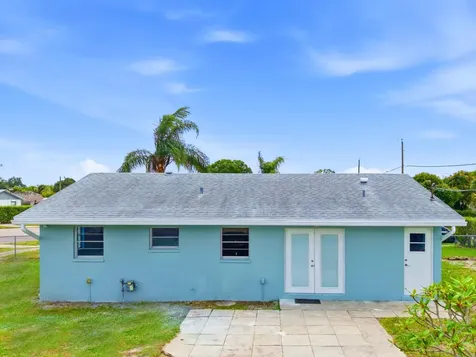 5669 S 35th Court Greenacres FL 33463