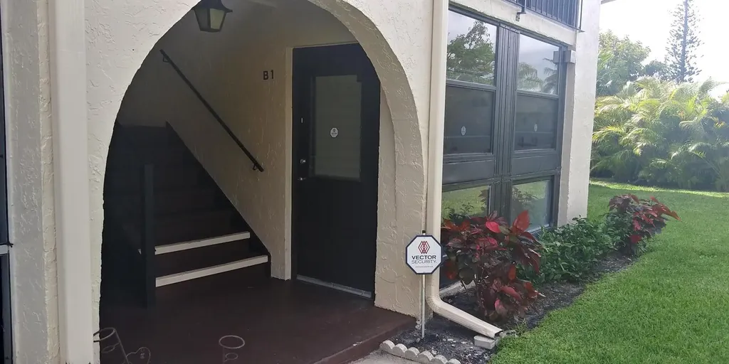 5971 La Pinata Boulevard Greenacres FL 33463