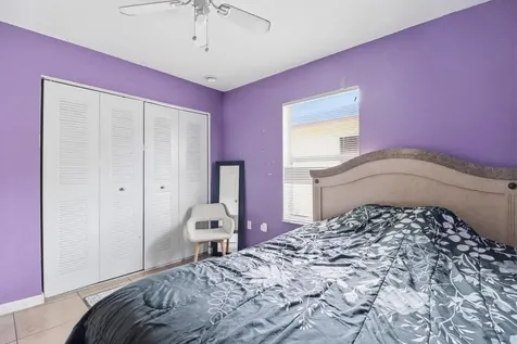 209 NE 35th Street Oakland Park FL 33334