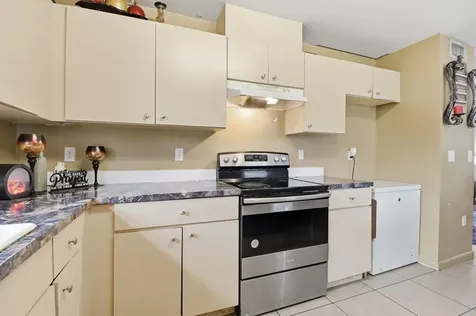 209 NE 35th Street Oakland Park FL 33334