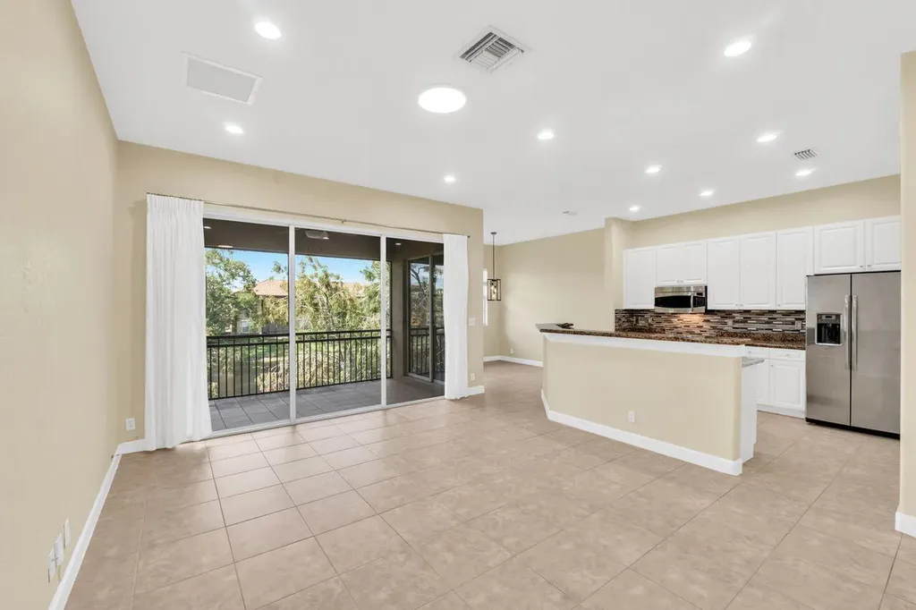 8035 NW 127th Lane Parkland FL 33076