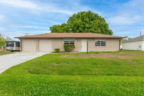 549 SW Buswell Avenue Port St Lucie FL 34983