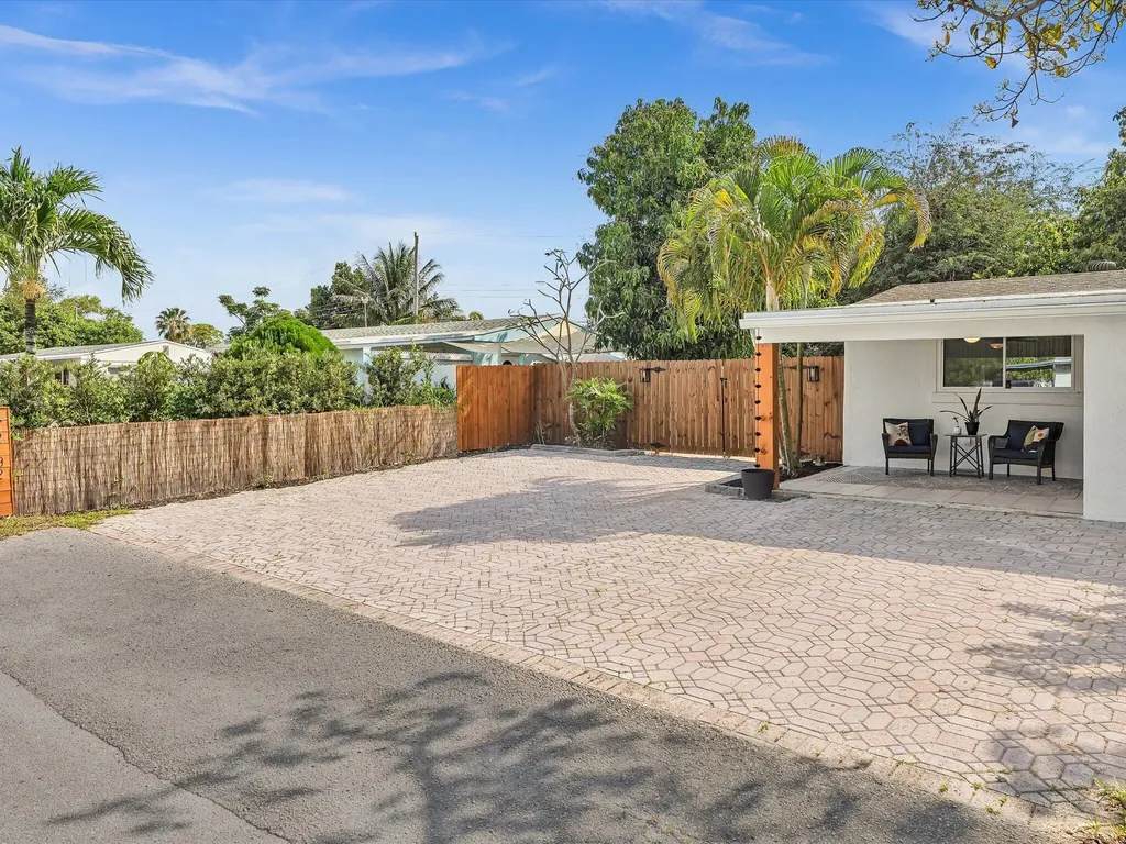 2192 Bonnie Drive West Palm Beach FL 33415