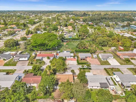 2192 Bonnie Drive West Palm Beach FL 33415