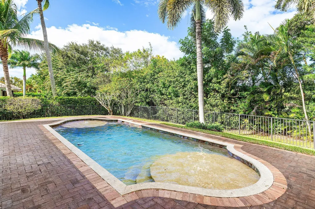 4255 Gleneagles Drive Boynton Beach FL 33436