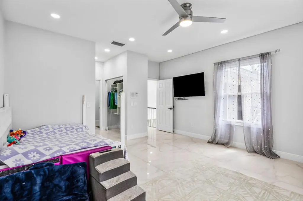 7748 Travlers Tree Drive Boca Raton FL 33433