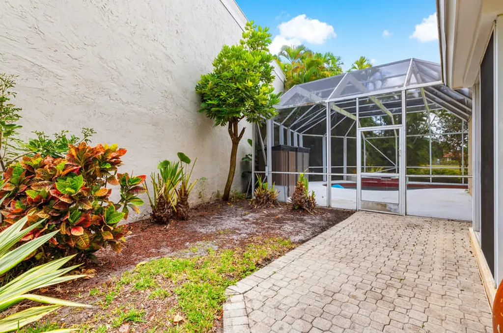 7748 Travlers Tree Drive Boca Raton FL 33433
