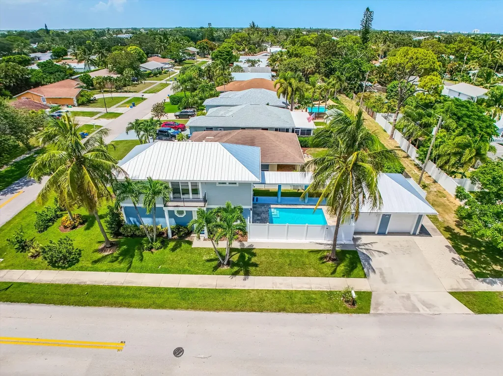 425 Hugh Street Jupiter FL 33458