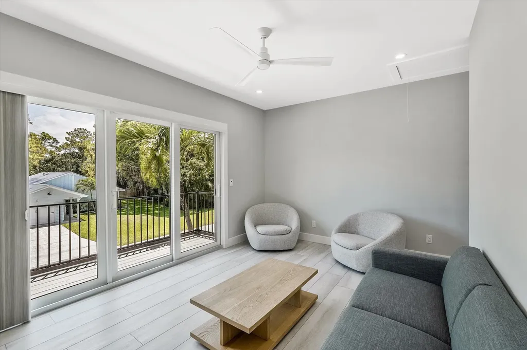 425 Hugh Street Jupiter FL 33458