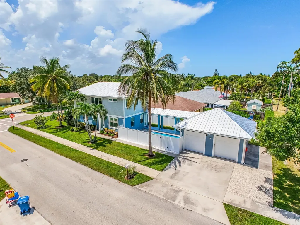 425 Hugh Street Jupiter FL 33458