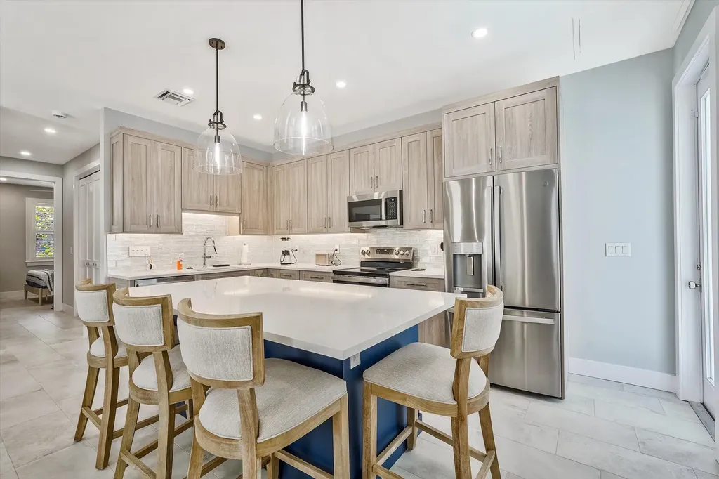 425 Hugh Street Jupiter FL 33458