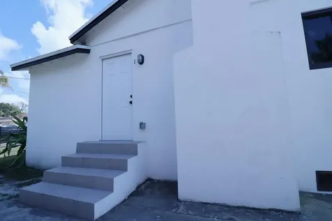 3040 NW 13th Avenue Miami FL 33142