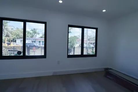 3040 NW 13th Avenue Miami FL 33142