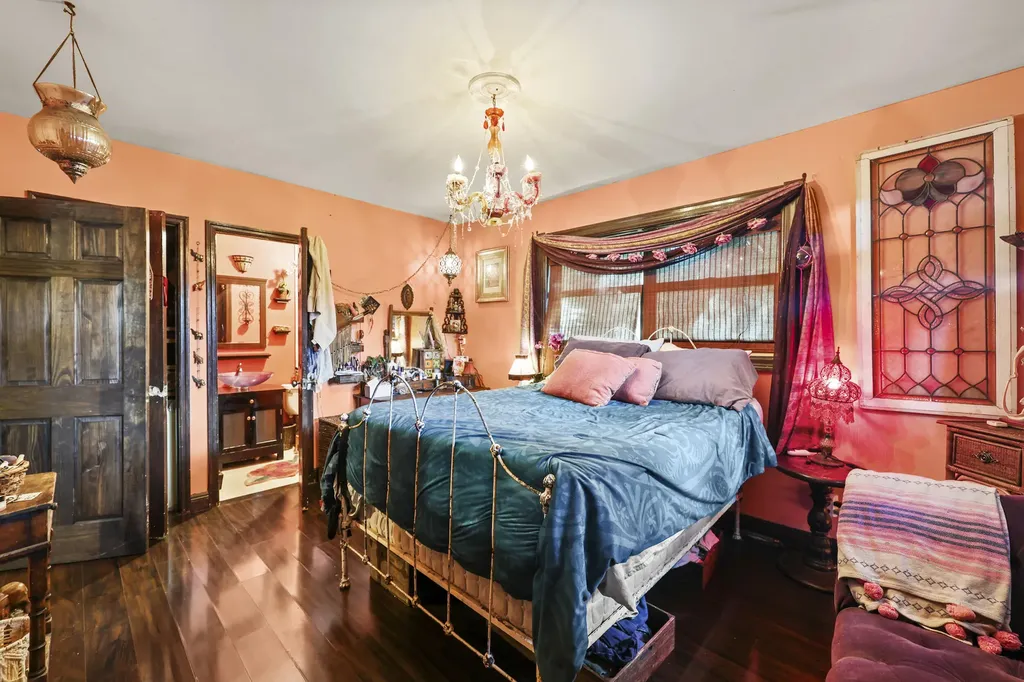 112 San Juan Drive Palm Springs FL 33461