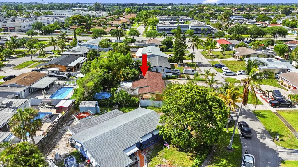 112 San Juan Drive Palm Springs FL 33461
