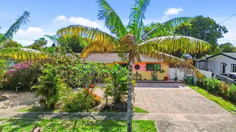 112 San Juan Drive Palm Springs FL 33461