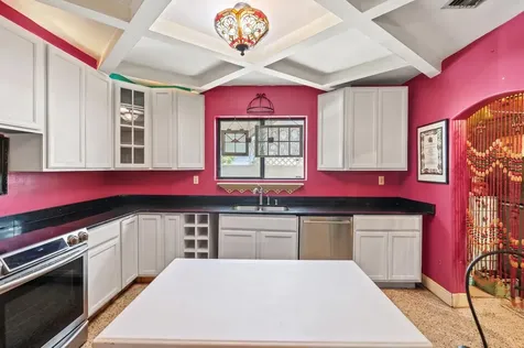 112 San Juan Drive Palm Springs FL 33461